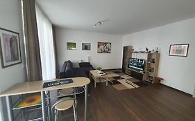 Park West Apartment - Free Parking